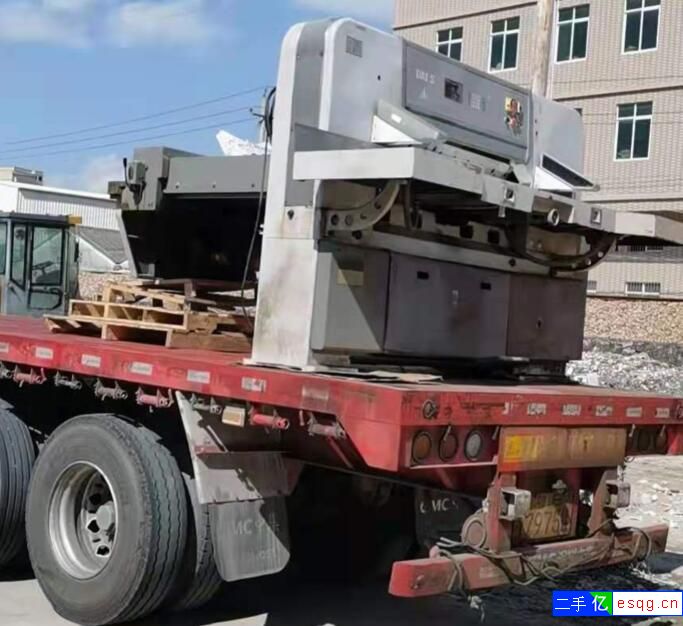 二手戴氏130双导轨电脑切纸机转让-1