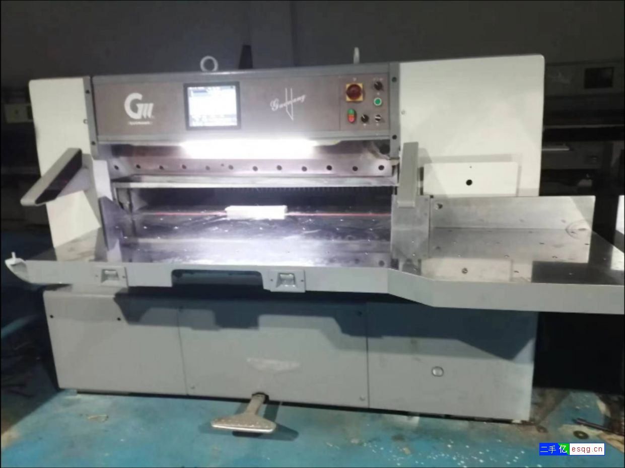 二手130电脑切纸机出售-1