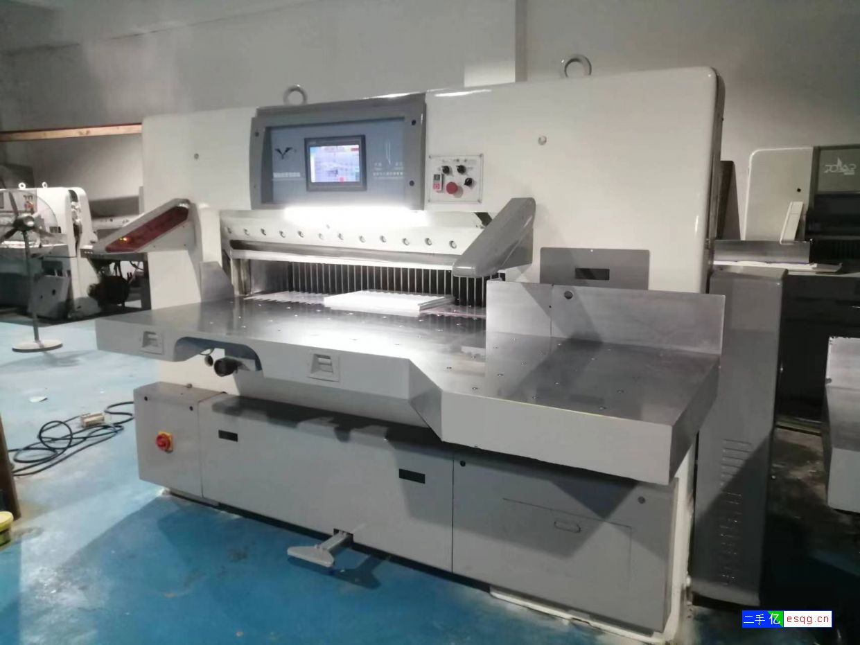 二手大鹏1300电脑切纸机出售-1