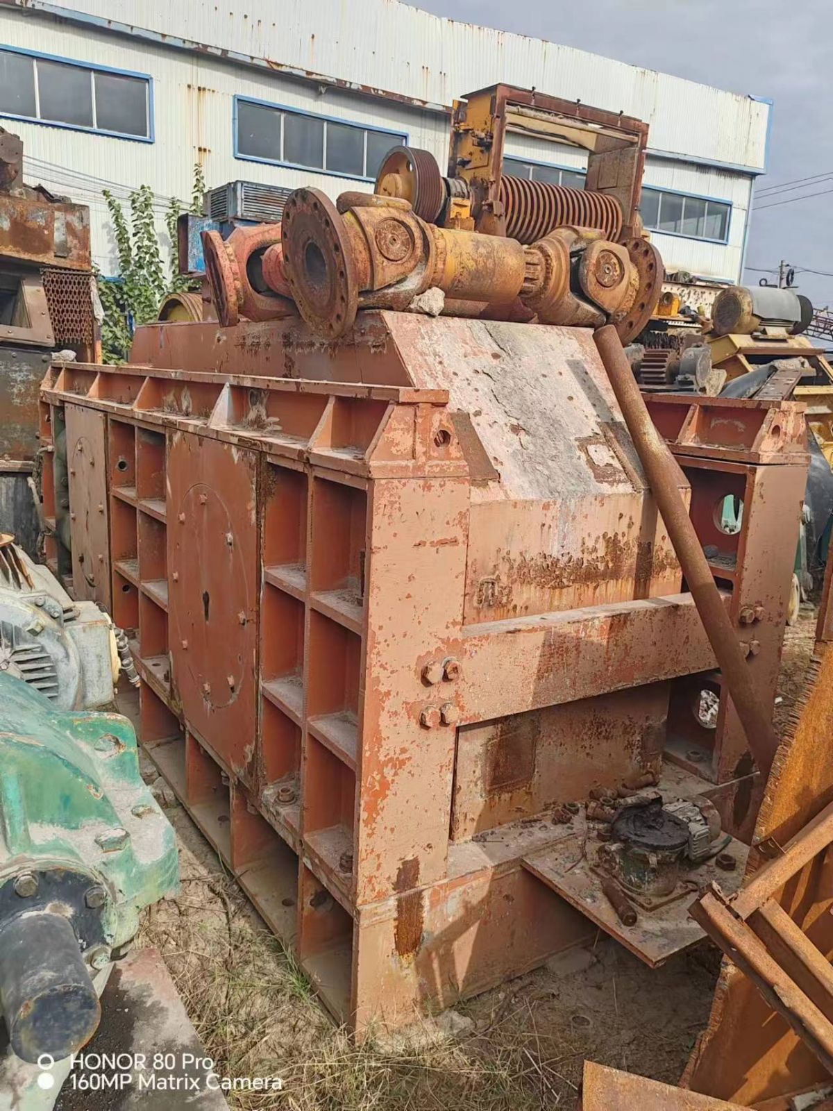 低价转让九成新180-80液压对辊破碎机-1