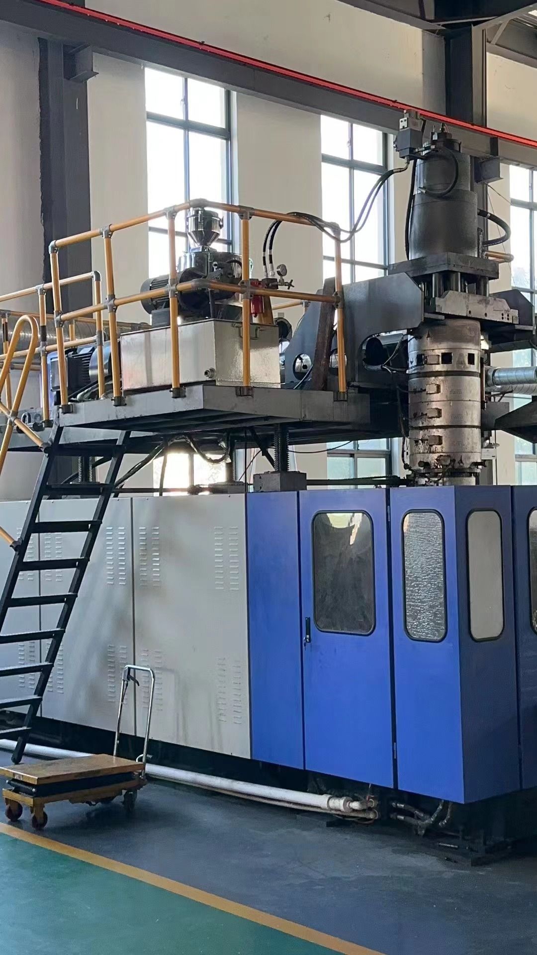 二手吹塑机80-90-100吹塑机转让-2