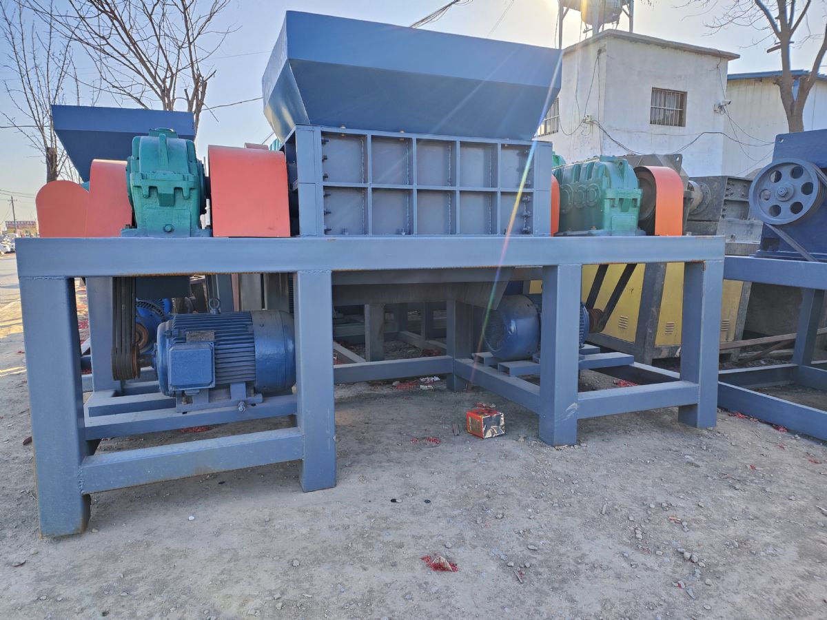 转让二手大型破碎机 二手卧式撕碎机-2