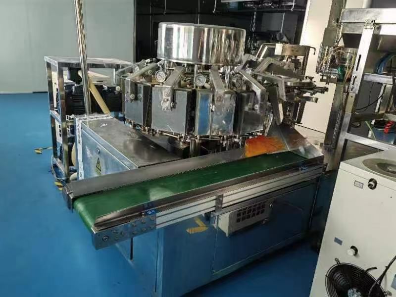 出售二手上海裕东给袋式真空包装机鸭脖8工位给袋式真-2