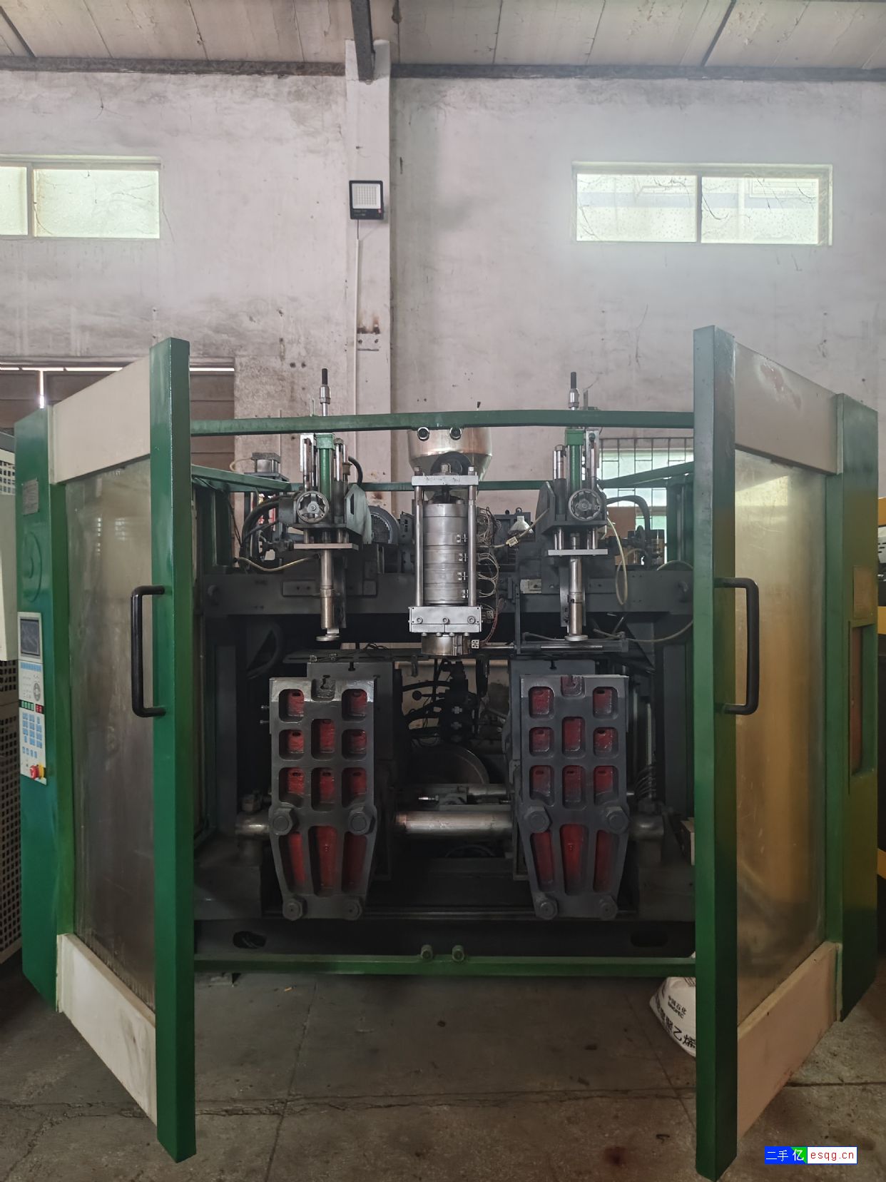 出售各类二手吹塑机-3