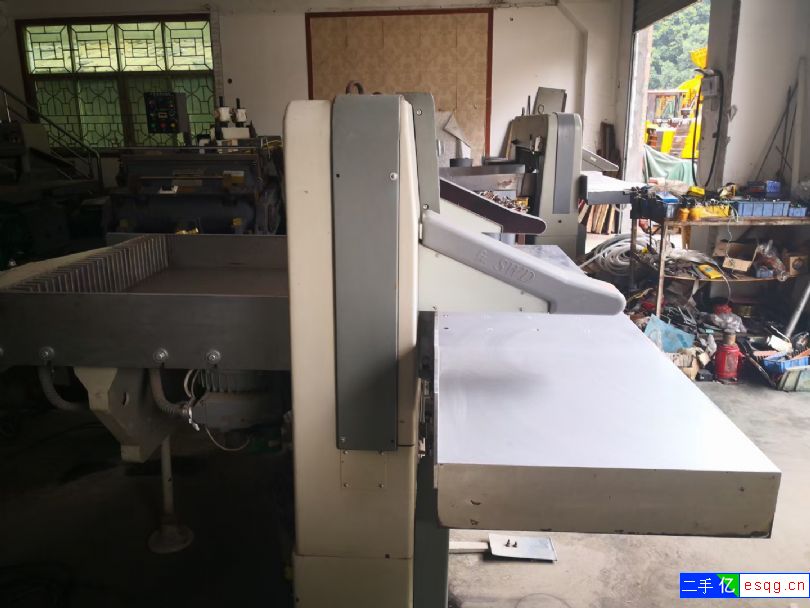 申威达程控920切纸机-2