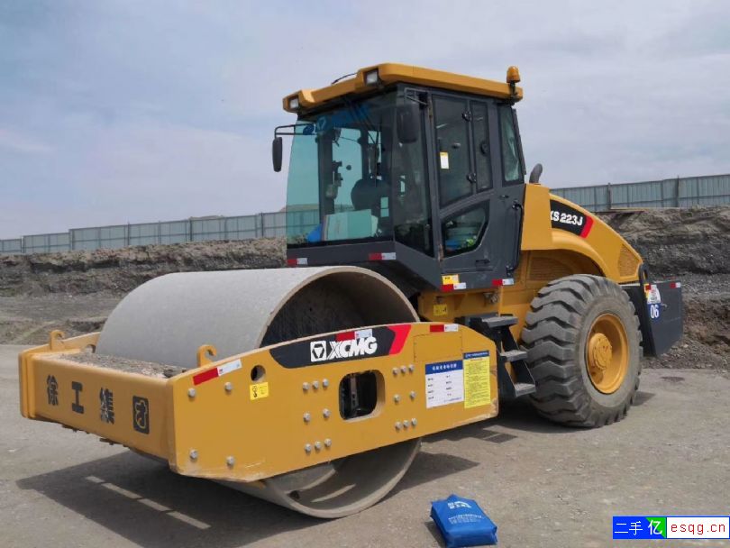 天门二手徐工22吨压路机-3