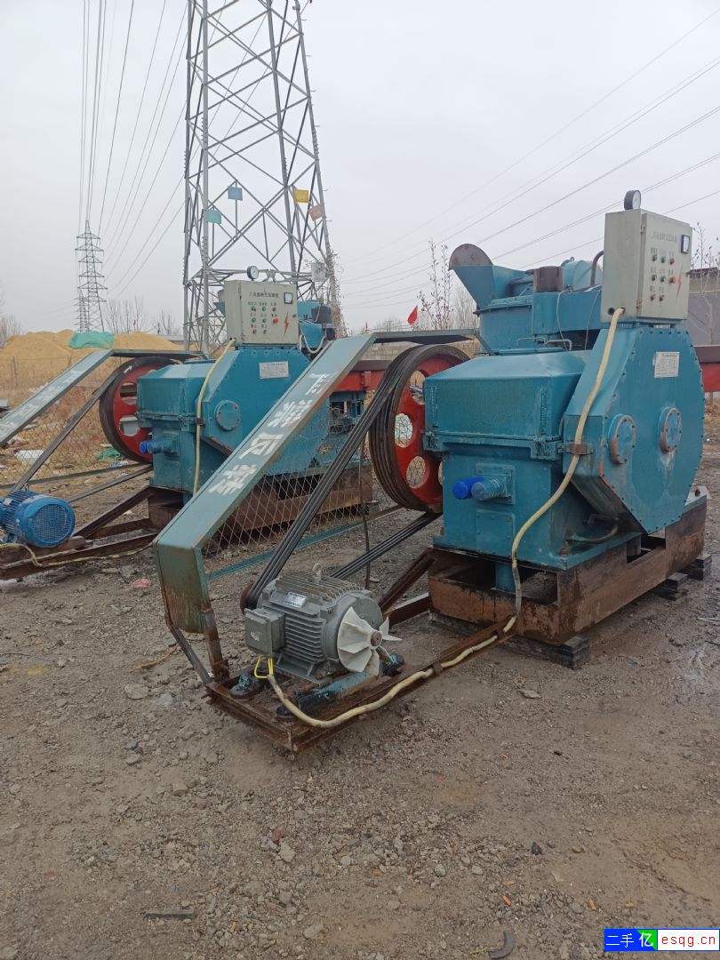 二手水泥免烧砖机-1