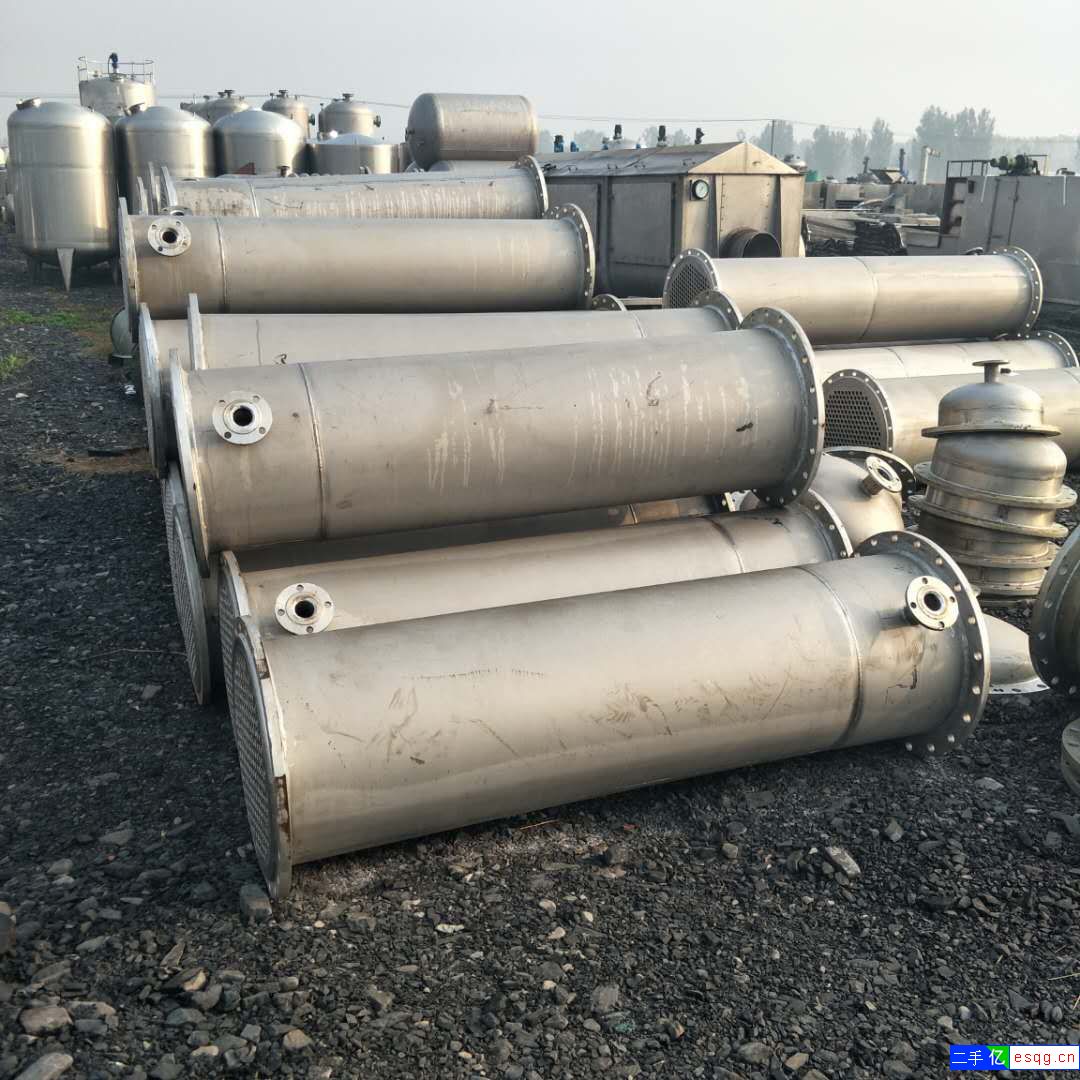 供应二手不锈钢冷凝器设备,50平方120平方300-1
