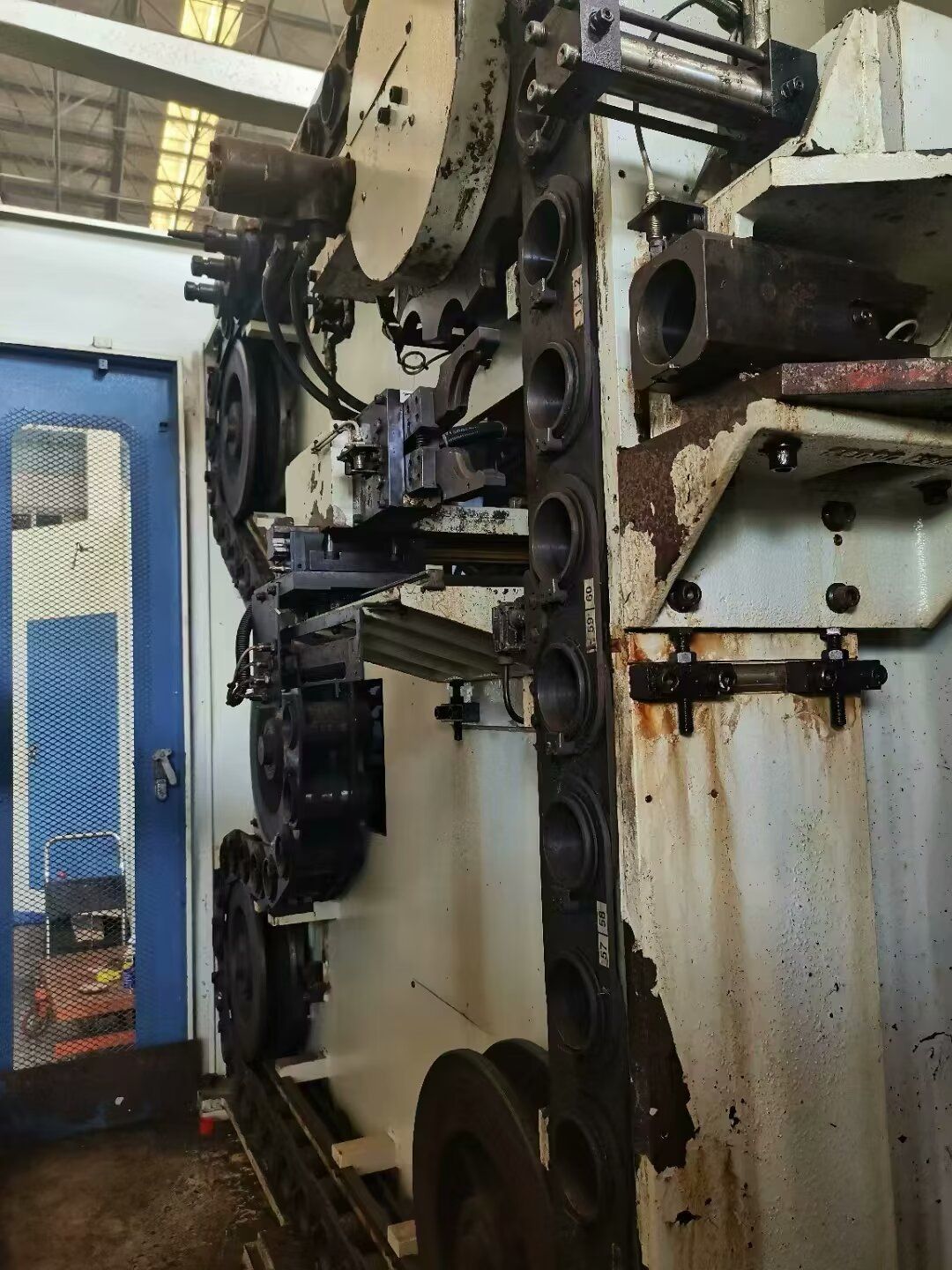 台湾大力630卧式双工位加工中心-2