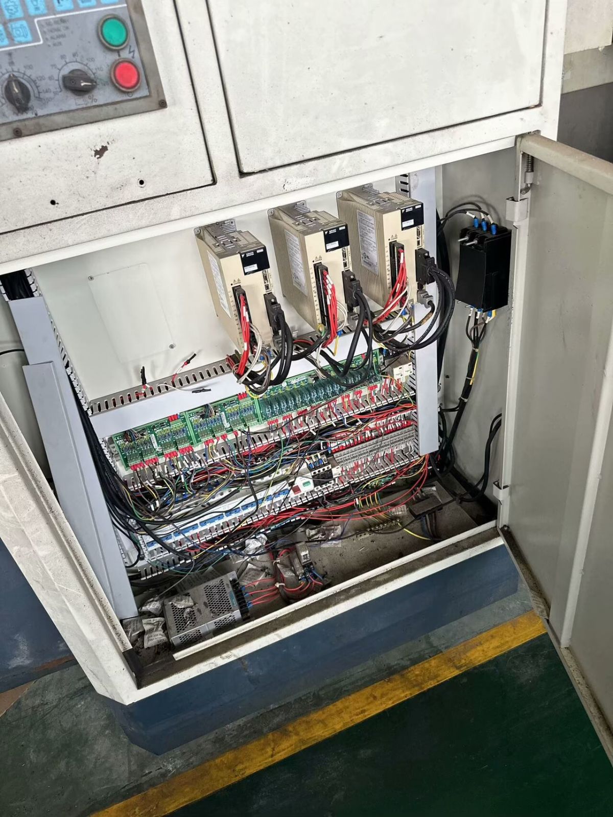 转让一批工厂在位创能床身铭晟精雕机650-2