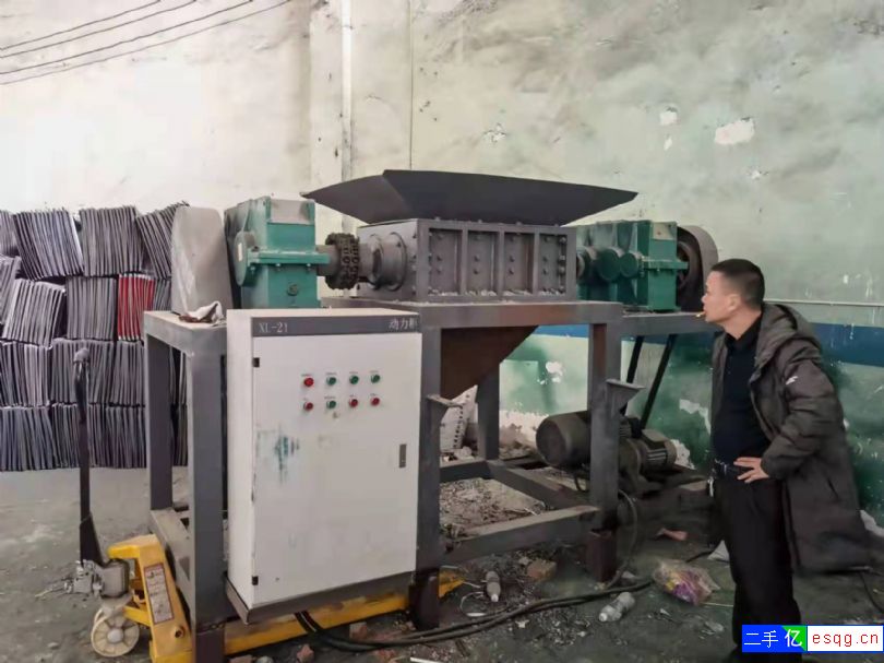 二手800塑料撕碎机转让-2