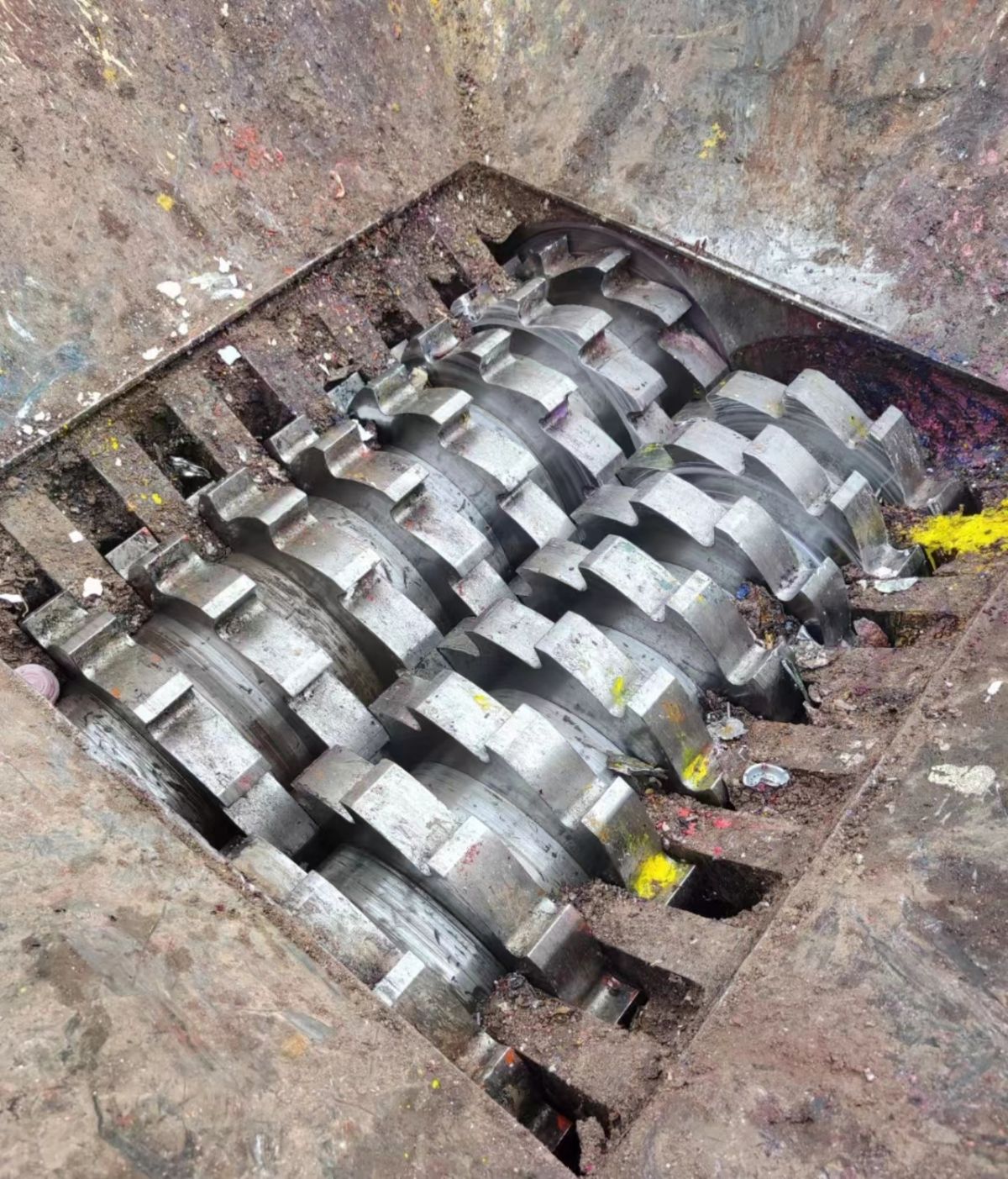 转让95成新二手800型撕碎机一套-2