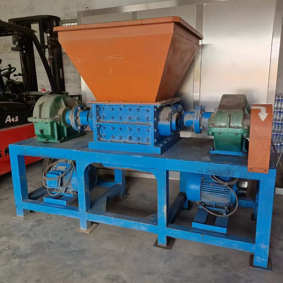 转让二手600型撕碎机一台-2