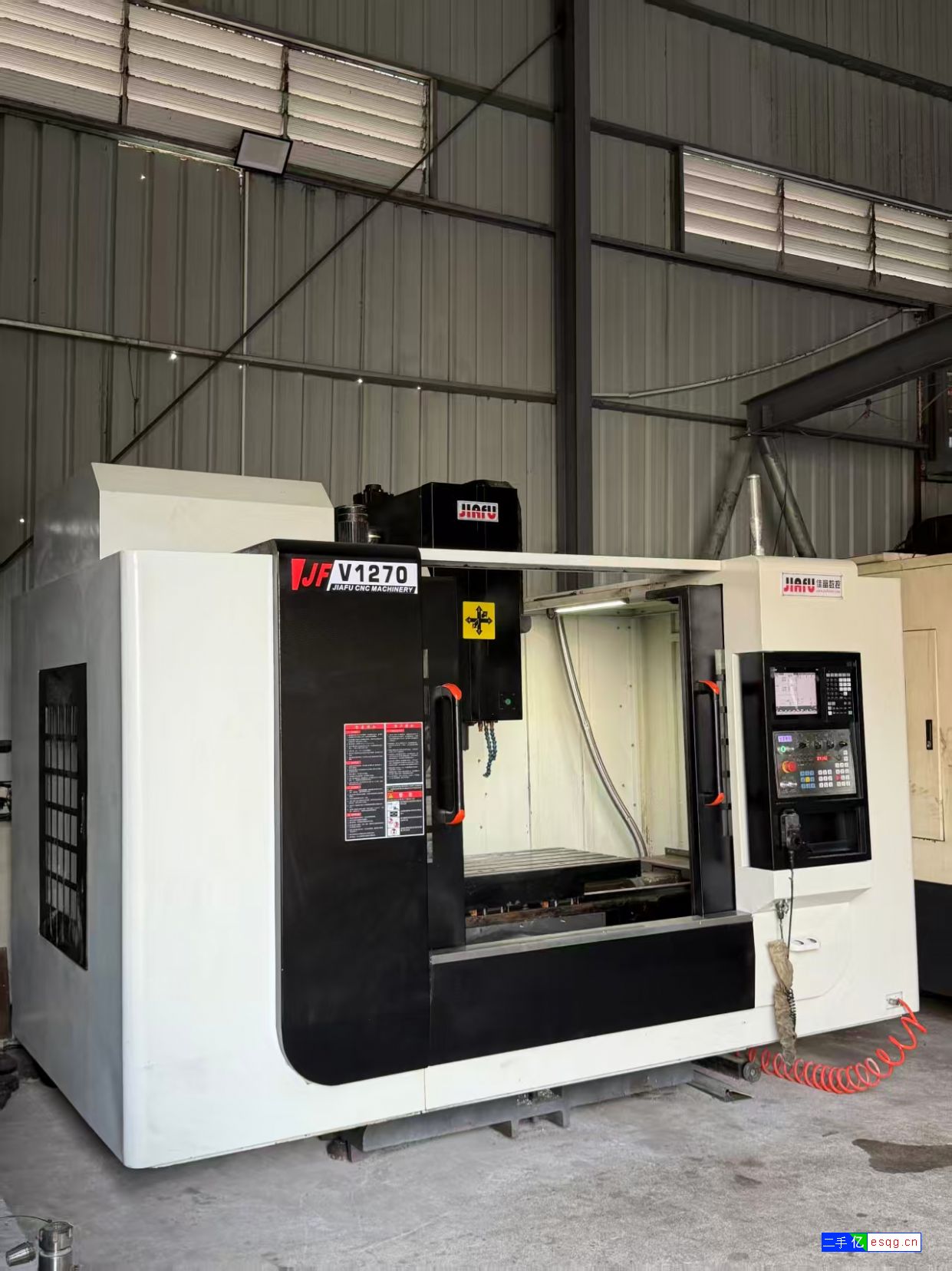 优价转让二手佳富1270重型线轨刀臂刀库加工中心-1