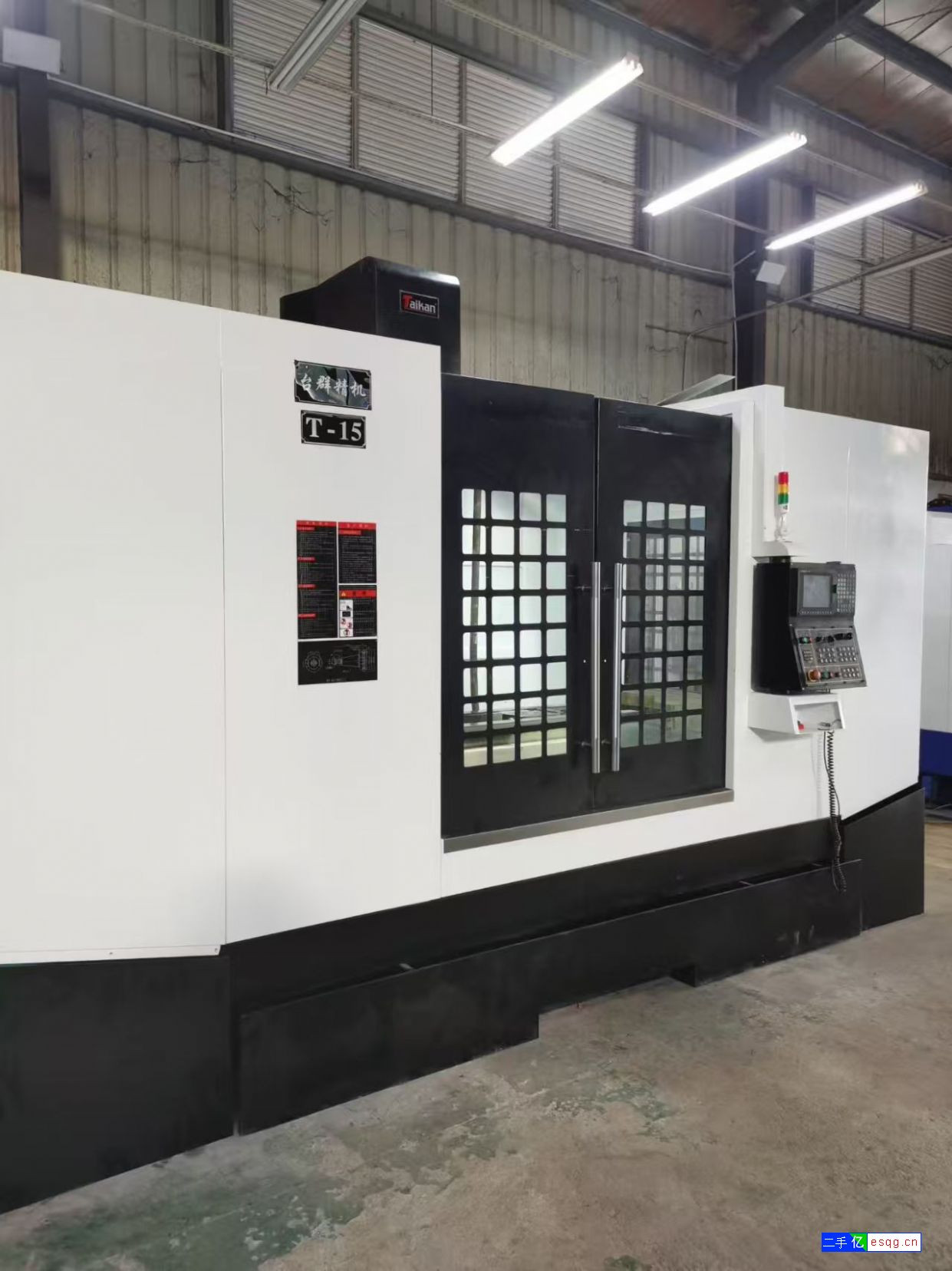 转让9成新二手1580硬轨加工中心-1