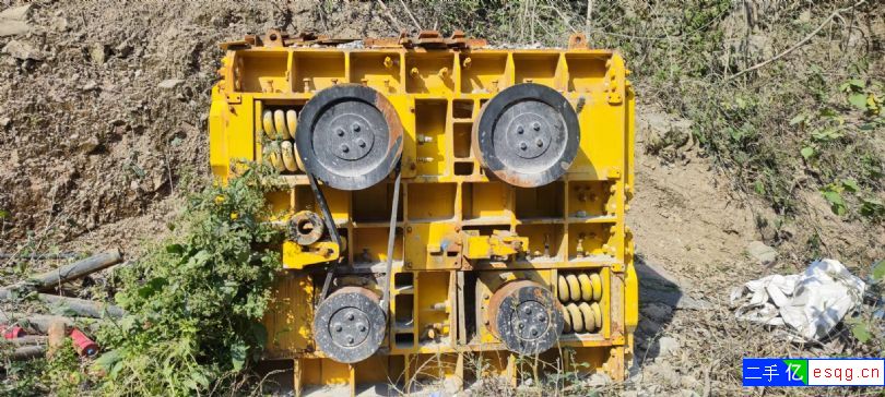 二手1212四辊式对辊式破碎机制砂机石子制砂生产线-1