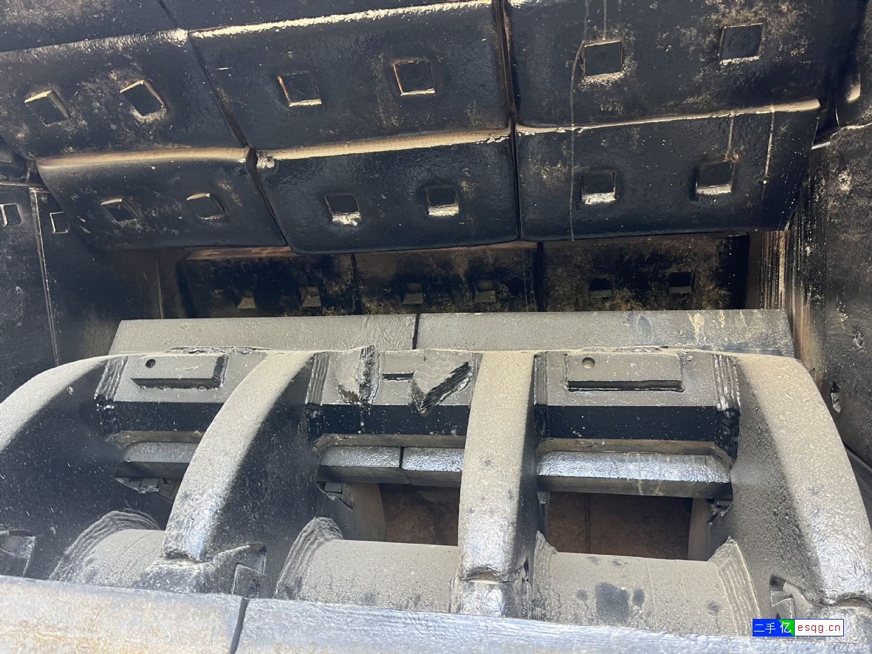 二手大口径强力反击式破碎机时产250吨石子生产线处-3