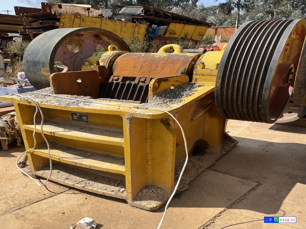 转让9成新二手46鄂式破碎机时产40吨石子生产线处-1