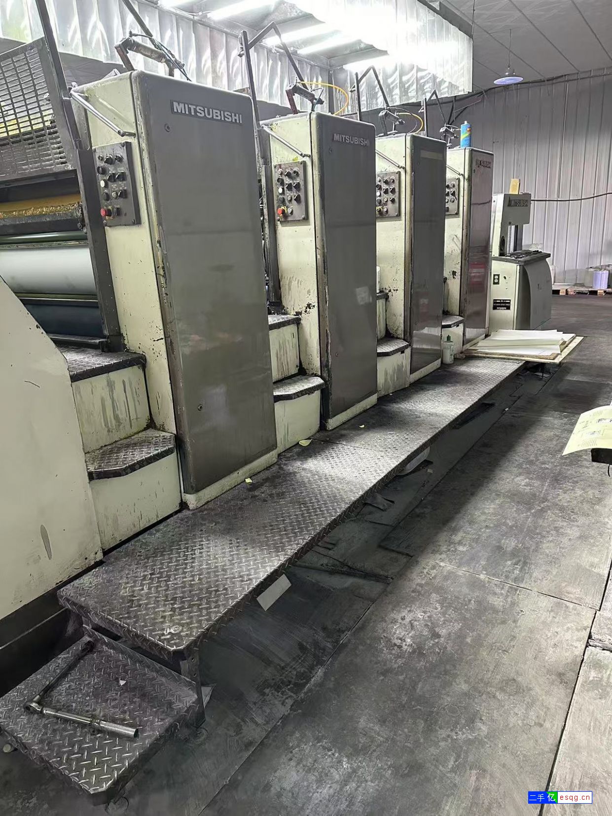 转让02年三菱D3000-4印刷机-3