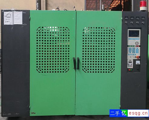 出售1186九九成新盛强5L双工位四模头80吹塑机-1