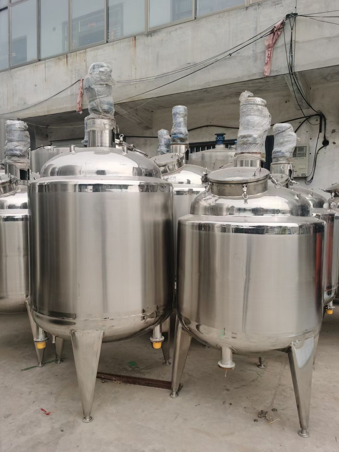 全新未用2吨不锈钢搅拌罐液体搅拌桶可加热可定做-2