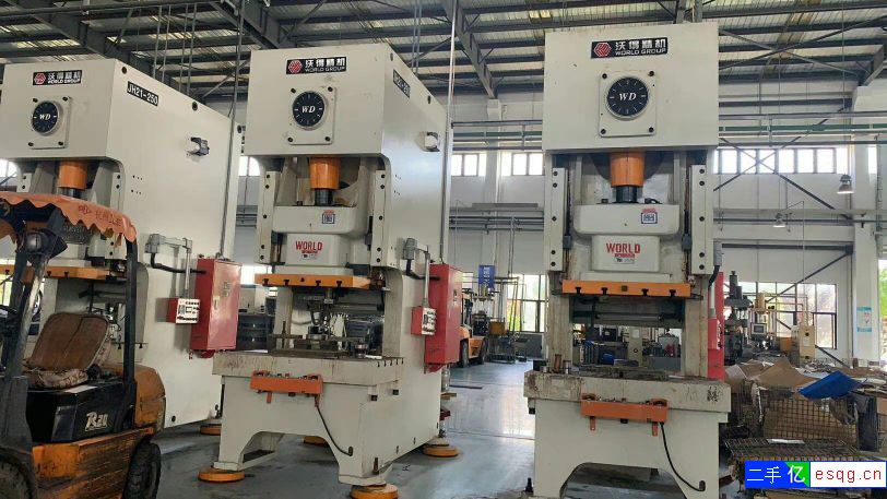 沃得、扬力产气动冲床多台在位出售-2