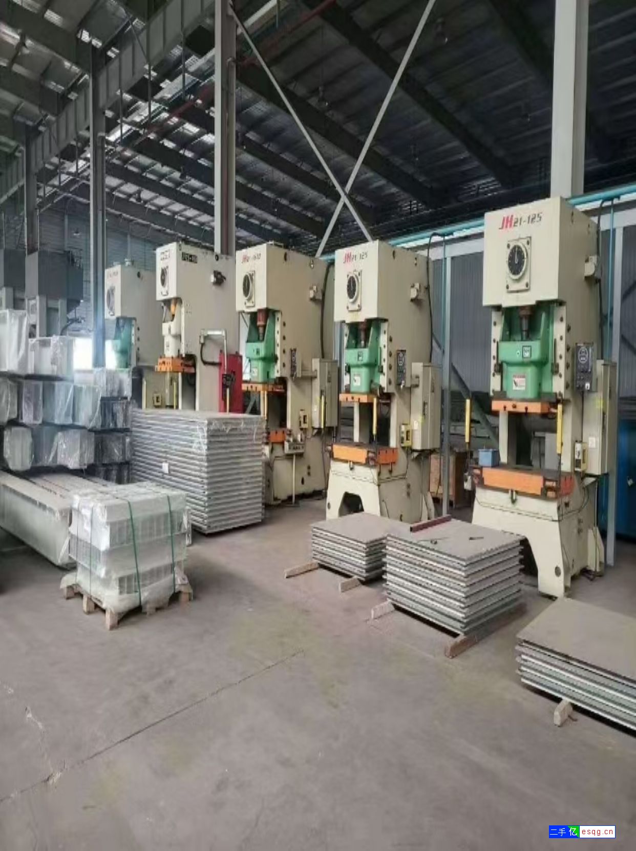 气动冲床多台出售-1