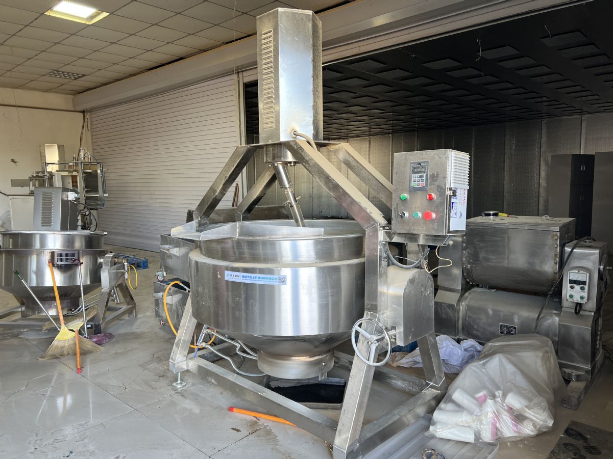 使用不多的燃气行星搅拌夹层锅多台-1