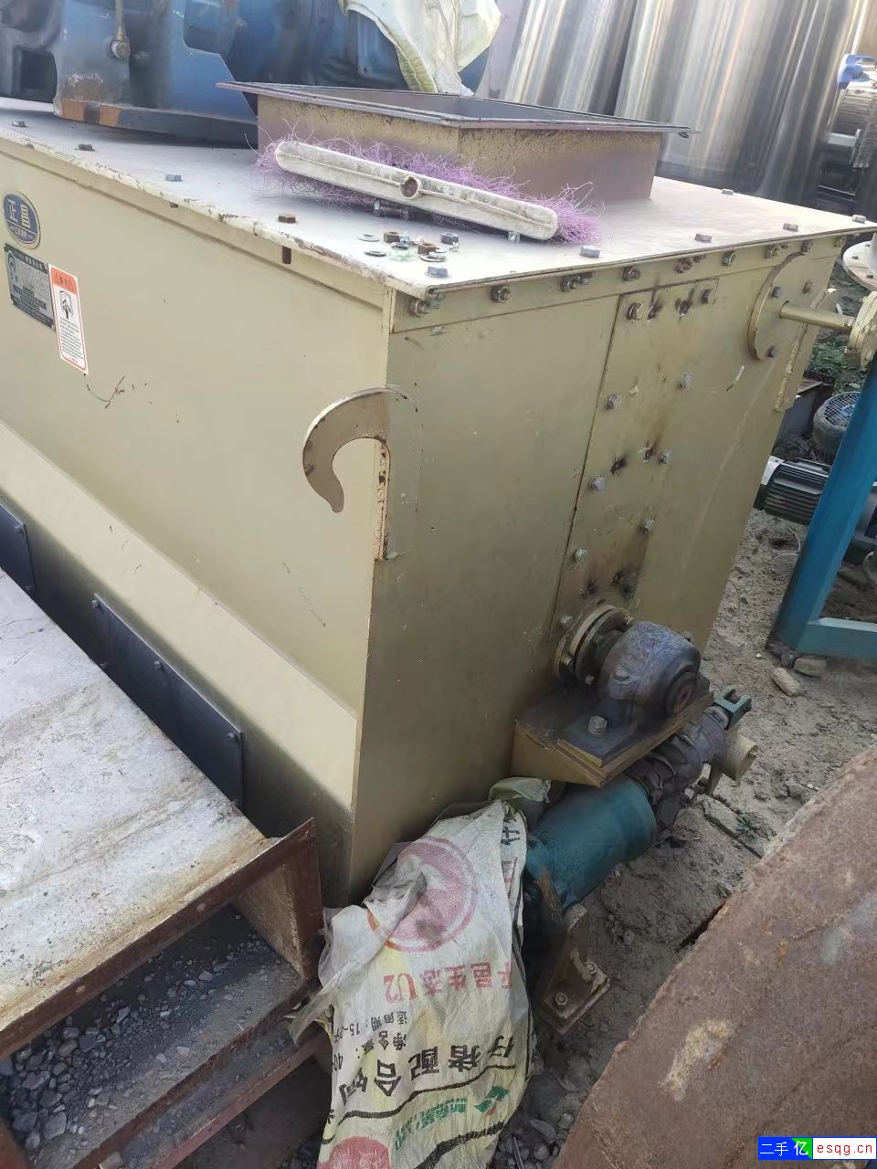 闲置旧粉碎机、二手锤片式粉碎机-1