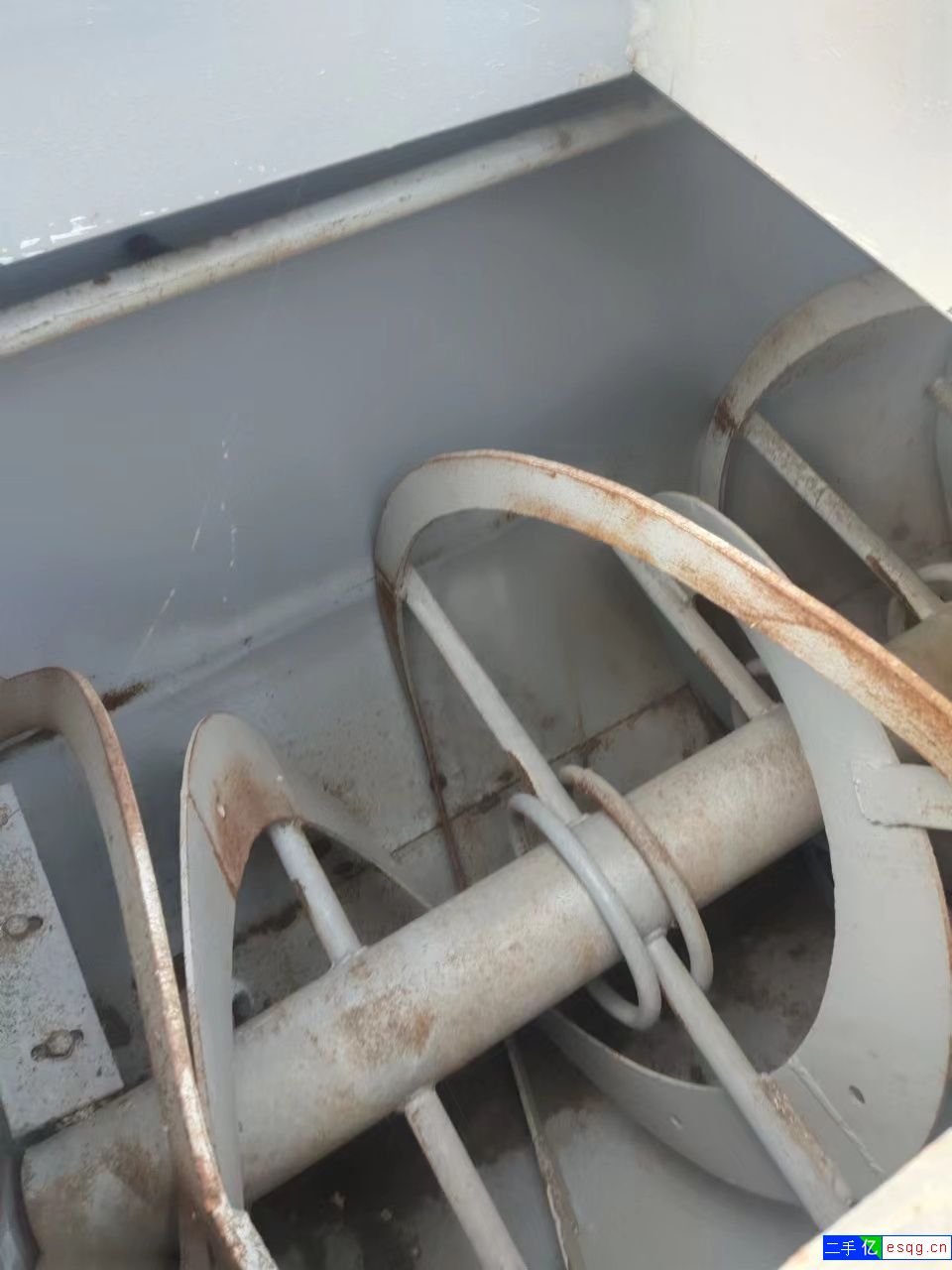 闲置旧粉碎机、二手锤片式粉碎机-2