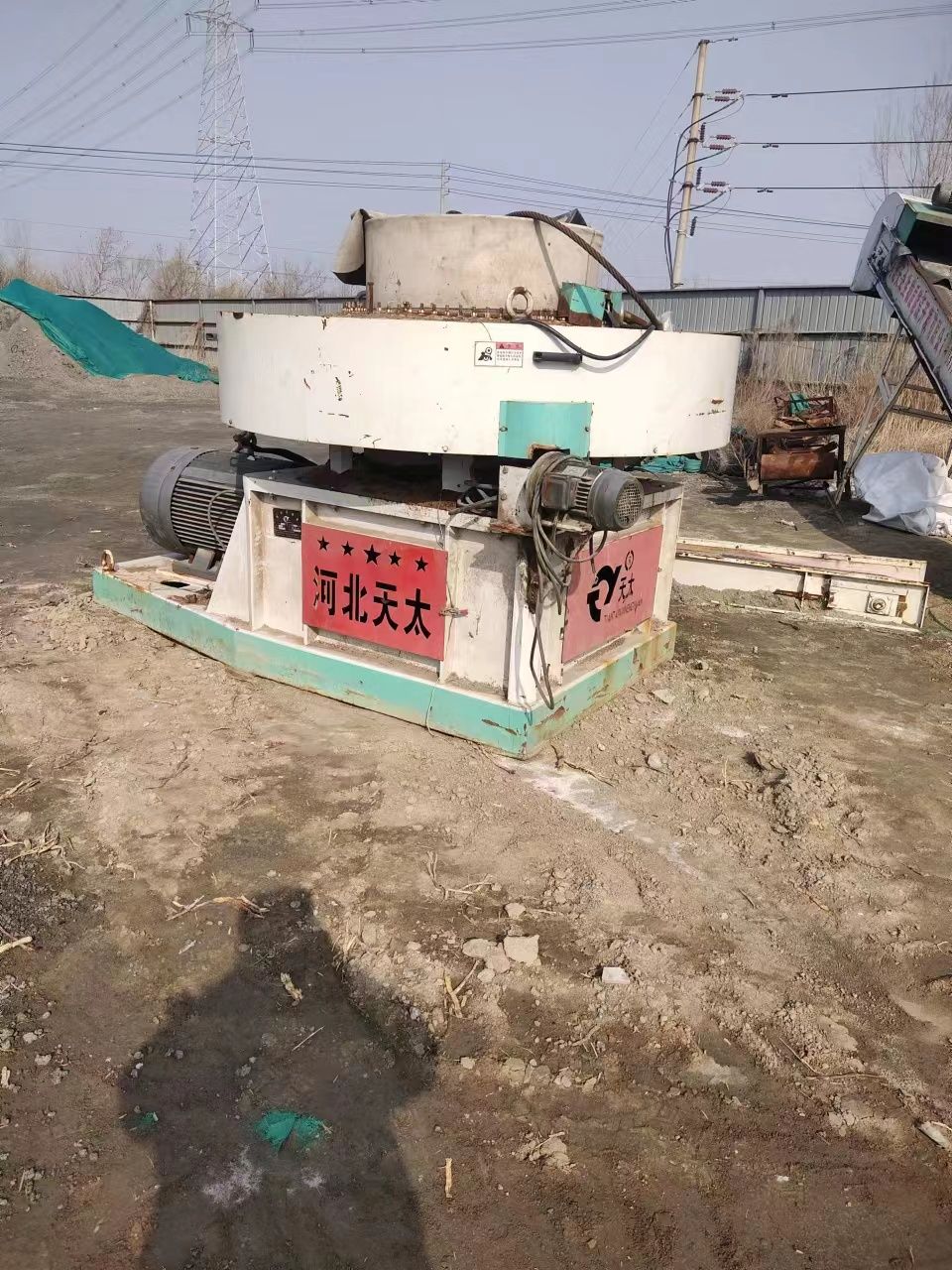 出售主机110千瓦，72孔二手压块机-2