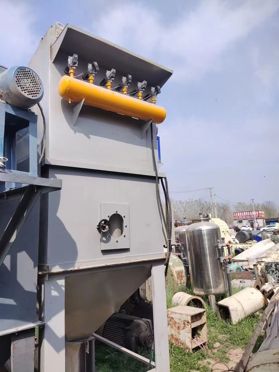 出售九成新二手脉冲布袋除尘器，二手饲料设备-2