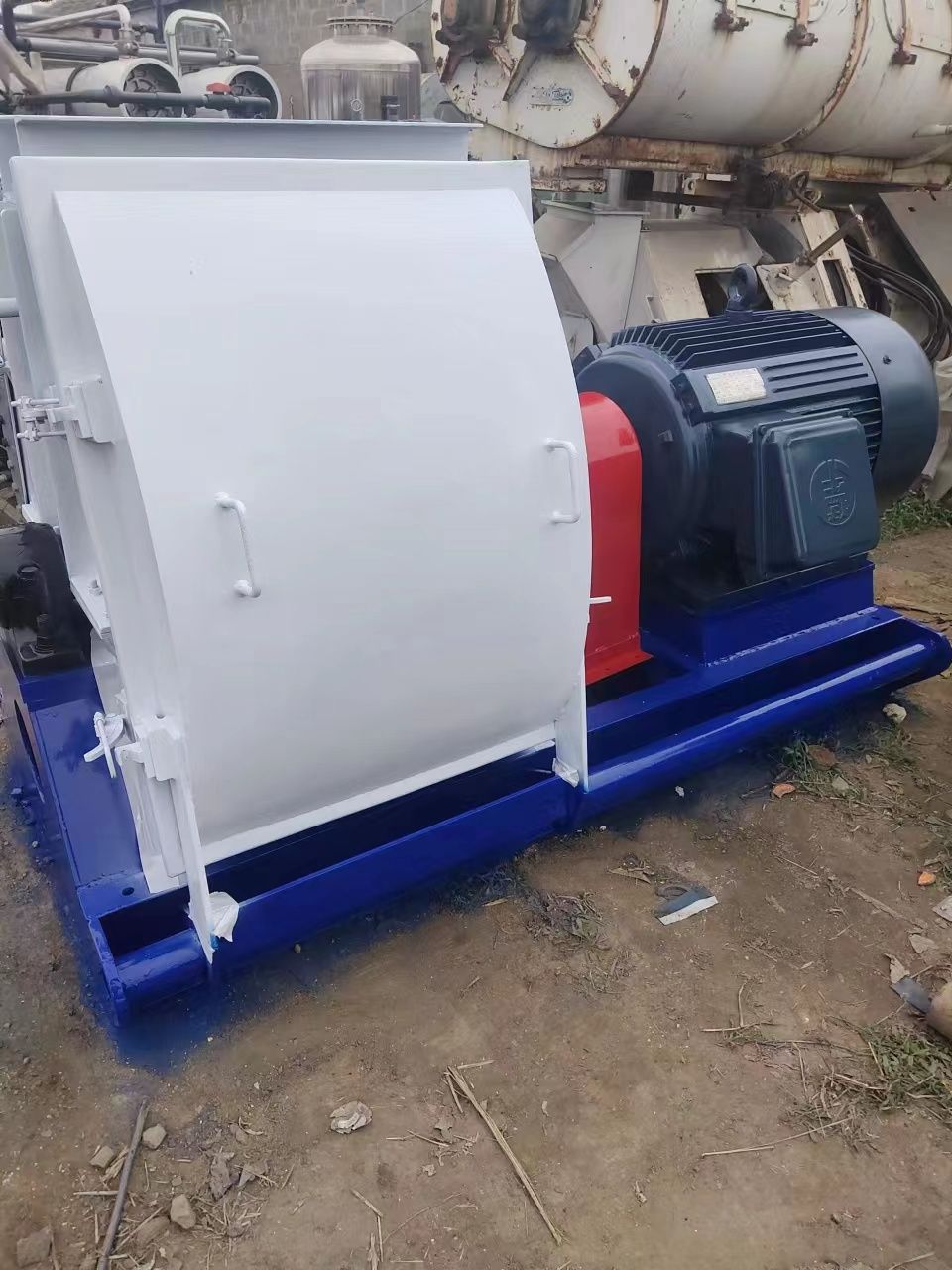 转让一台160千瓦超微粉碎机，牧羊粉碎机-1