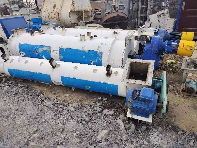 出售99成新二手双螺杆膨化机，物美价廉-1