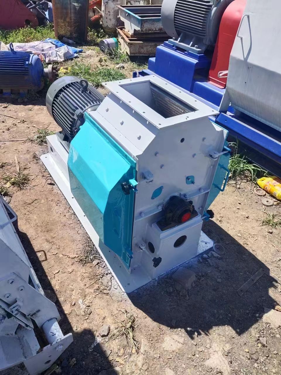 出售二手粉碎机、正昌37千瓦锤片式粉碎机-2