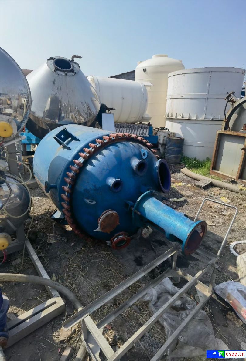 转让9.9成新2000L搪瓷反应釜5台-2