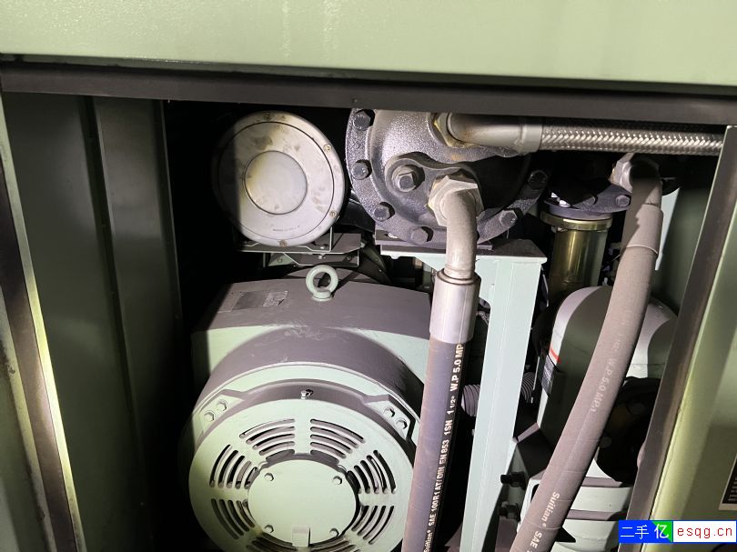 二手水冷式美国寿力空压机，132KW-1