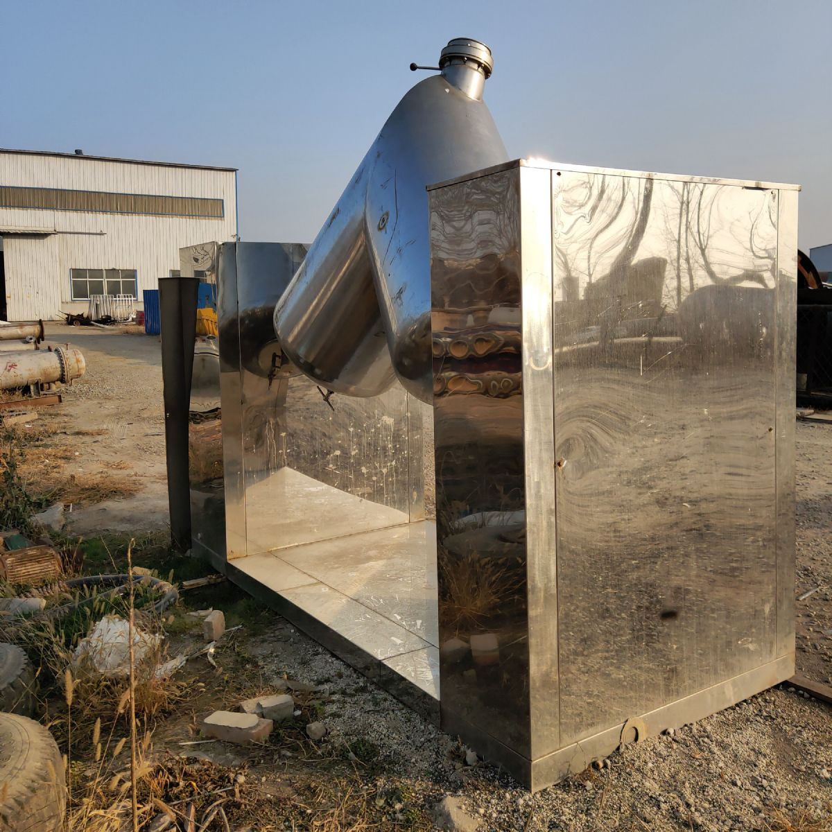 转让8成新二手v型混合机3台！-1