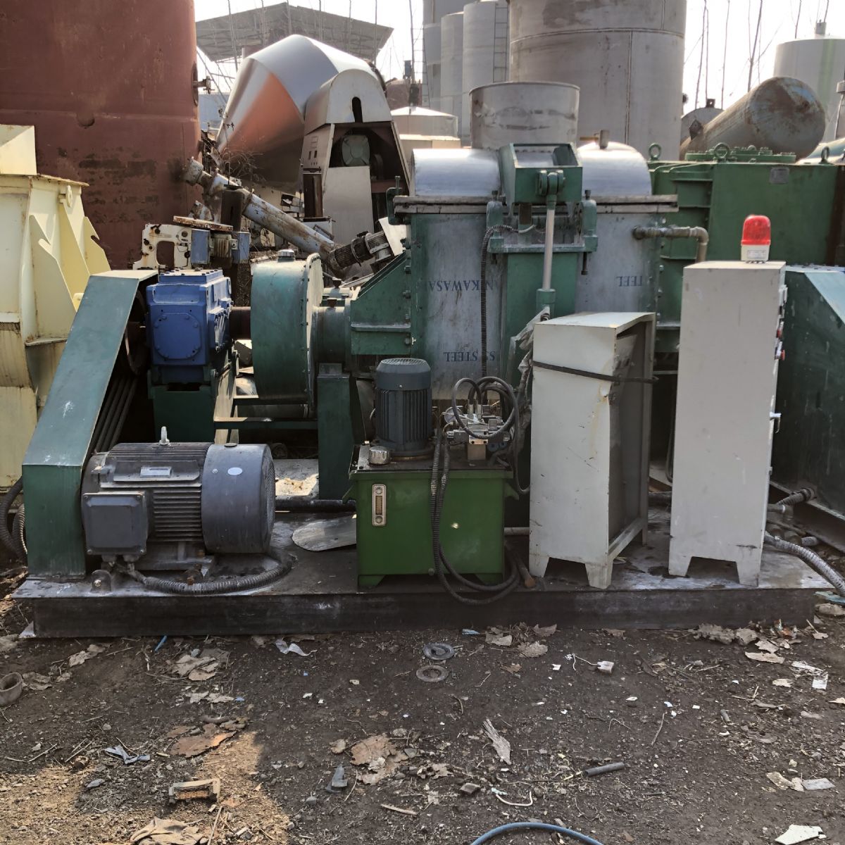 新到一批二手捏合机多台现货齐全-1