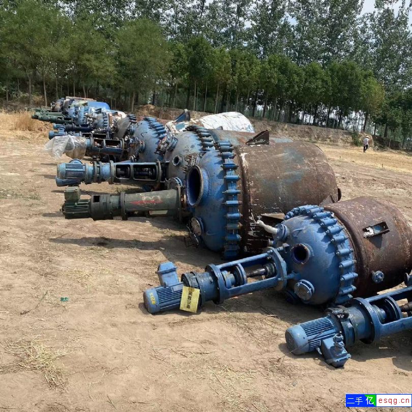 出售二手反应釜 10台2000L工塘搪瓷反应釜-1