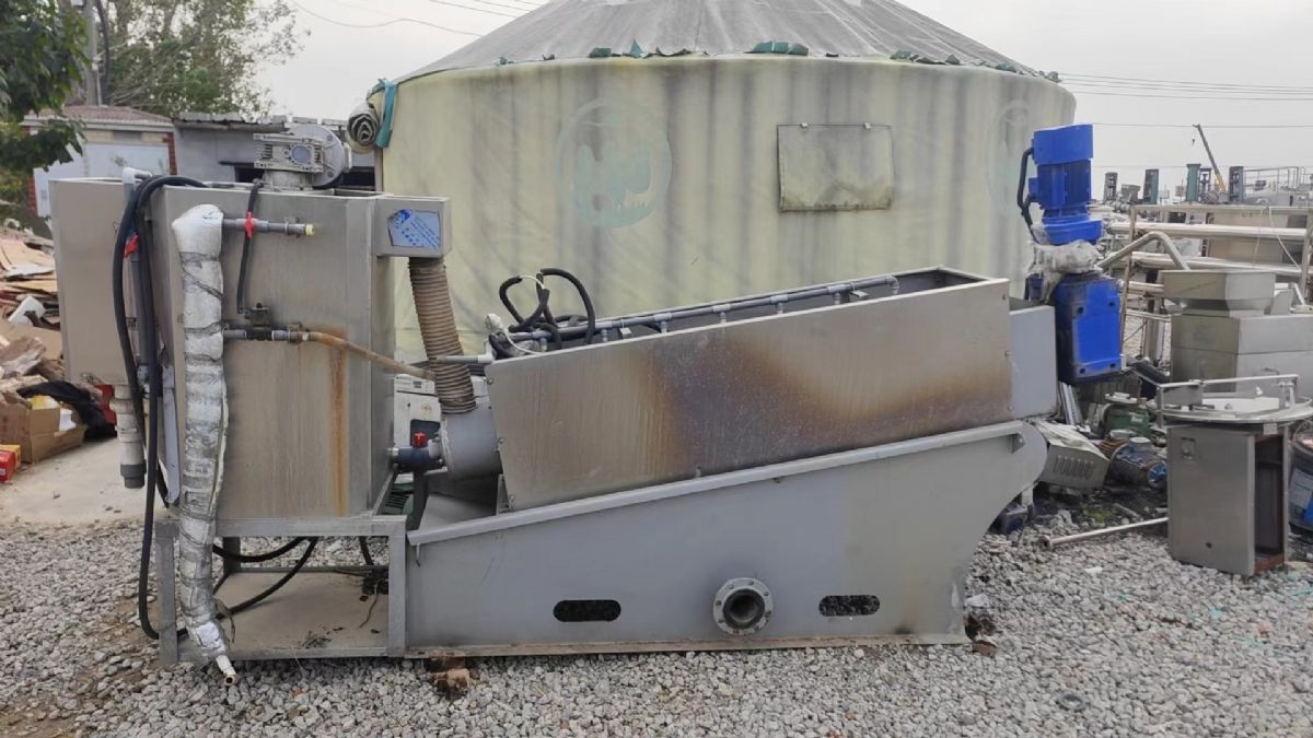 转让二手叠螺脱水机 一台301型叠螺式污泥脱水机-2