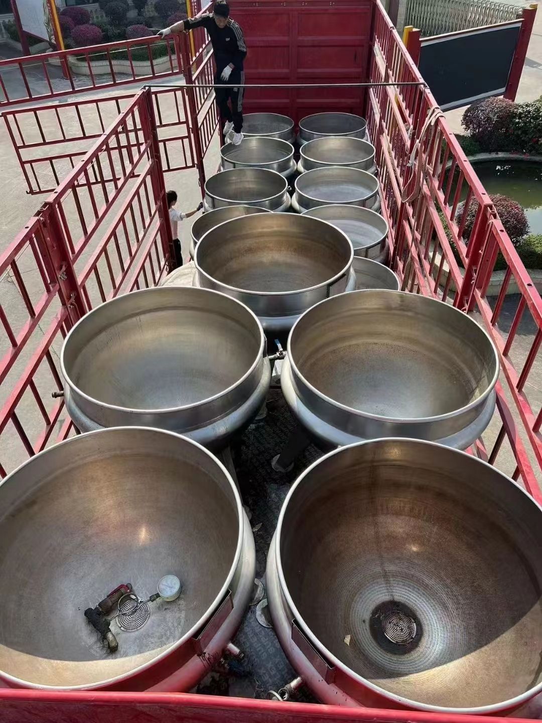 转让二手蒸汽夹层锅 30台容积400L三足式蒸汽夹-2