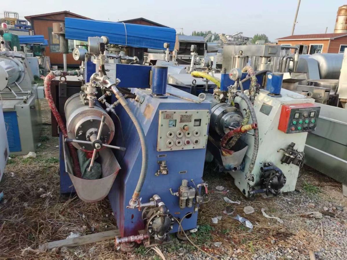 转让二手卧式砂磨机 10台容积30L卧式棒销式砂磨-1