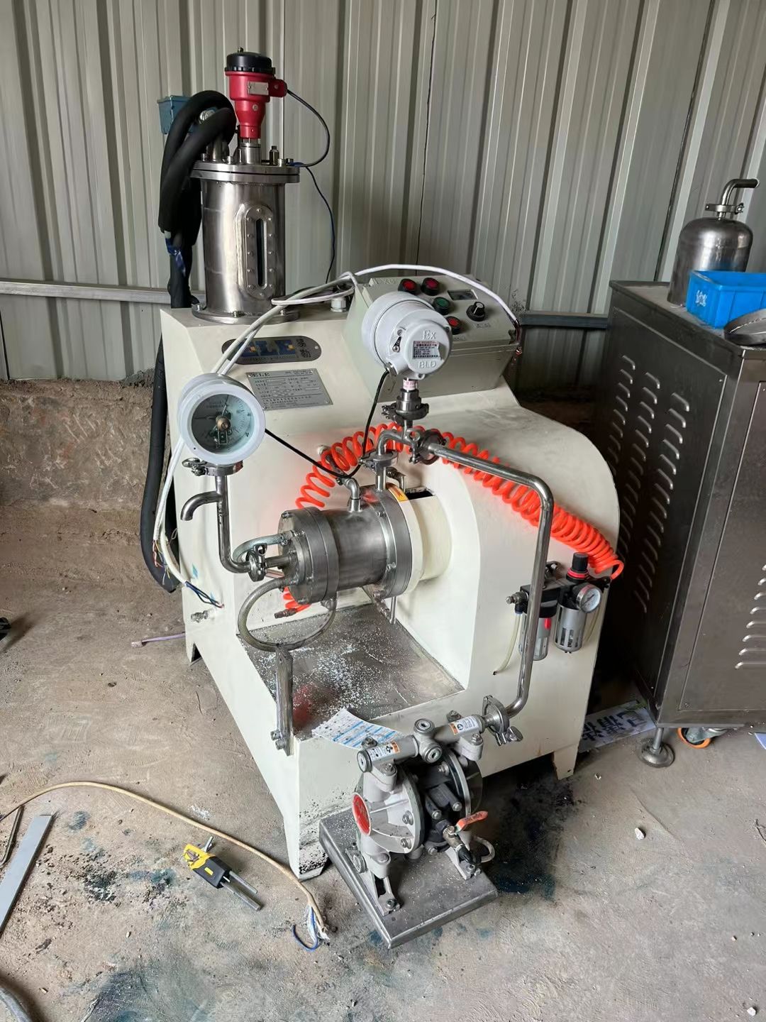 转让二手陶瓷砂磨机 一台容积1L实验型陶瓷纳米砂磨-1