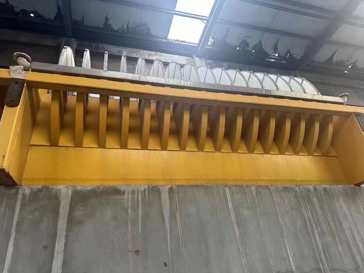 转让二手陶瓷过滤机 两台80平方卧式真空陶瓷过滤机-1