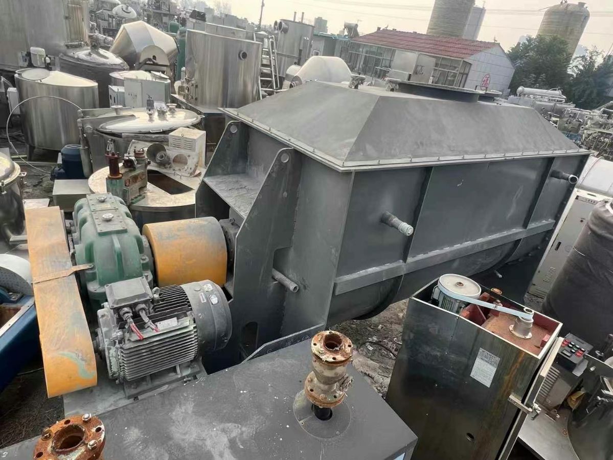 转让二手螺带混合机 一台容积8立方中轴加热碳钢卧式-2