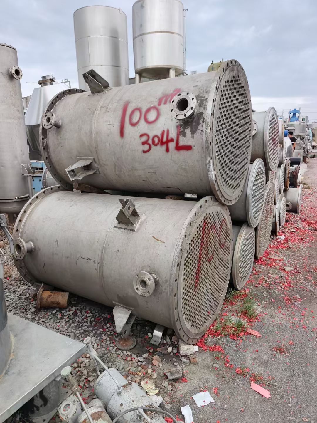 转让二手不锈钢冷凝器 两台面积100平方304材质-1