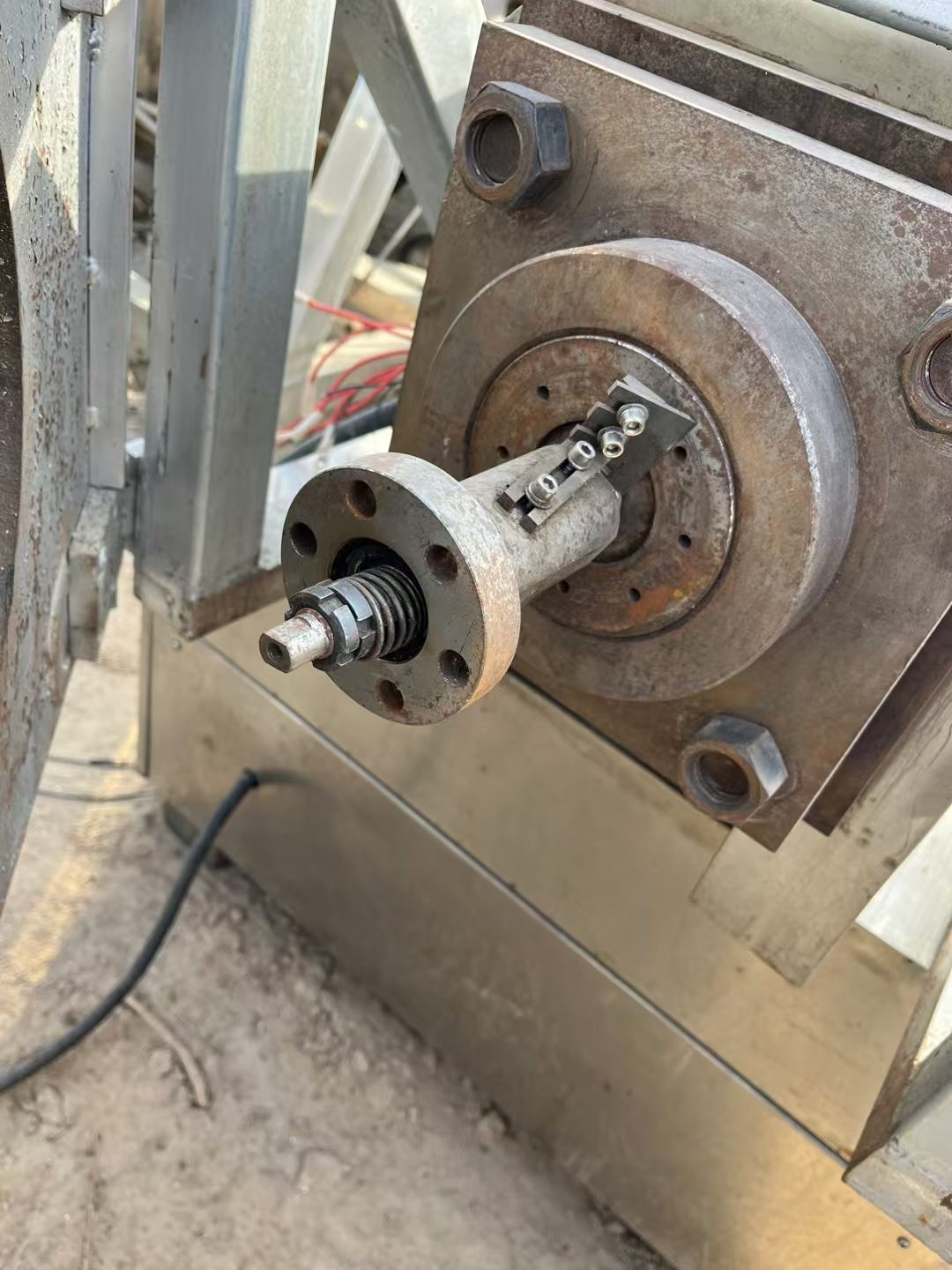 转让二手食品级膨化机 一台85型双螺杆功率75千瓦-2