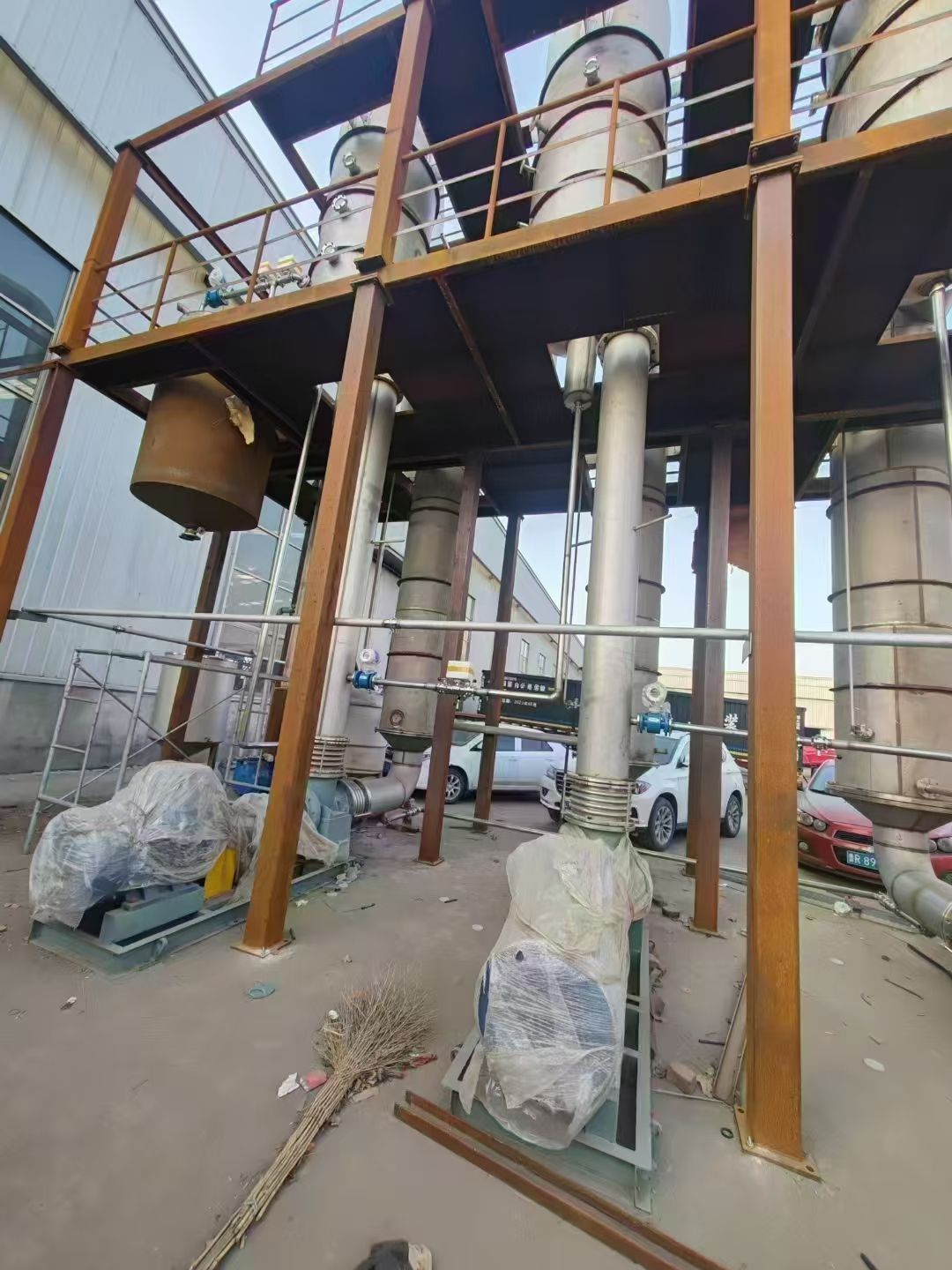 转让二手强制循环蒸发器 一套三效5吨材质2205强-1