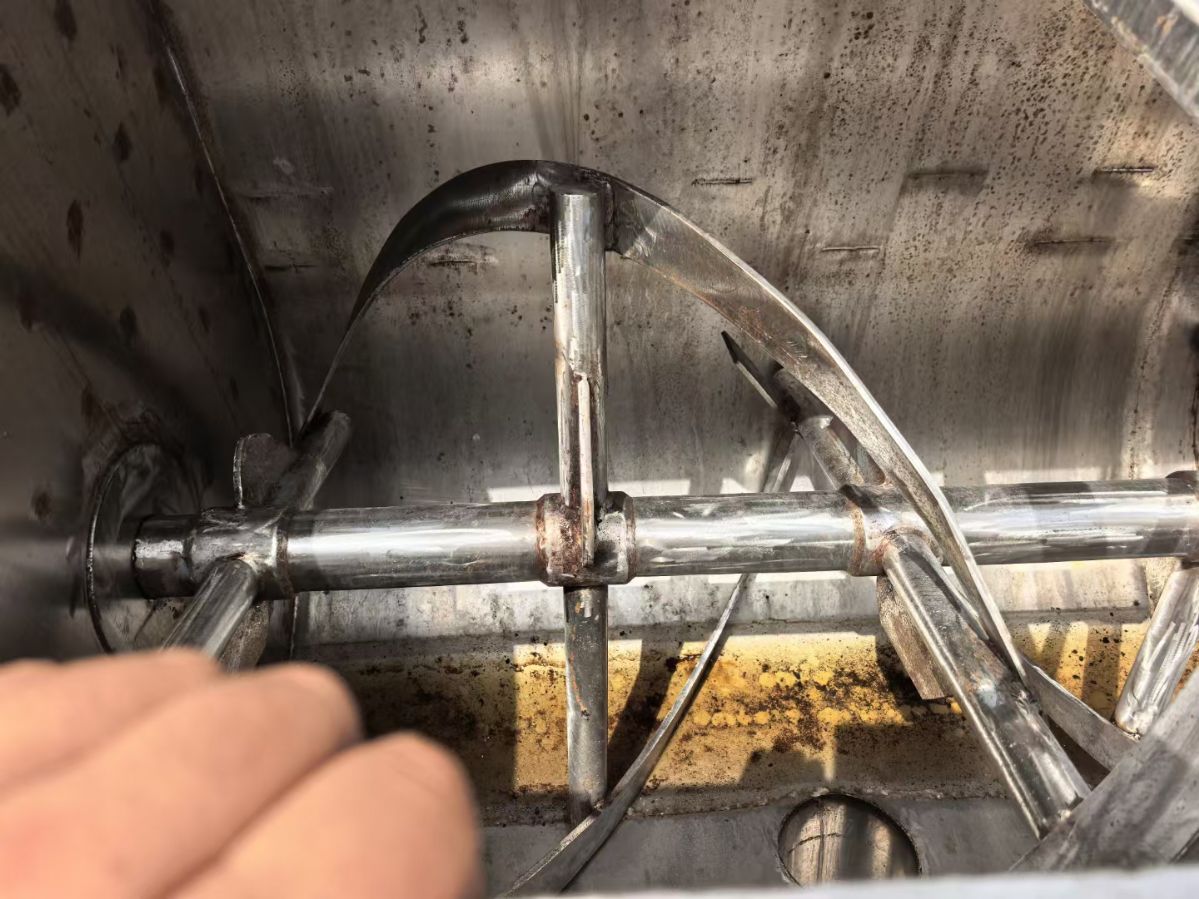 转让二手螺带混合机 一台容积1立方内不锈钢卧式螺带-1